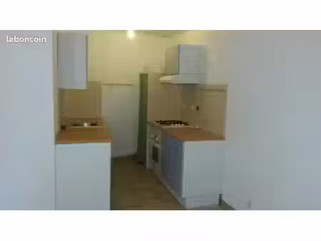 location t2 à l année