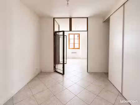 appartement t1 bis