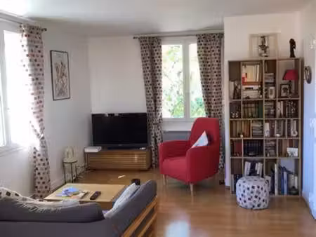apparemment 68m2 en duplex