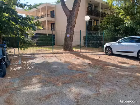 place de parking sécurisée à mandelieu quartier cottage