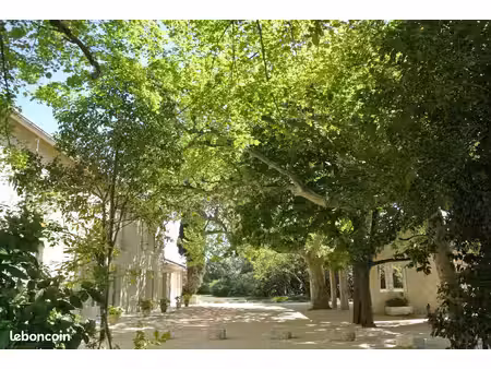 mas de 168 m2 à chateaurenard sur terrain de 1 6 hectares et cour de 600 m2 avec piscine e