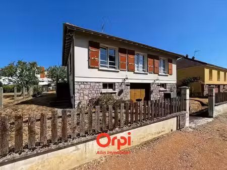 vente maison 3 pièces 68.86 m² à montmarault (03390)  66 500 €