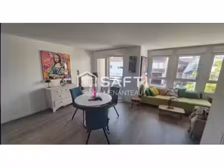 superbe t2 lumineux avec balcon plein sud
