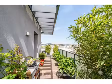 dernier étage avec terrasse et vue sur fourvière