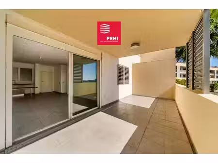 t2 sur les hauteurs de saint-denis - terrasse de 19 m²  résidence de standing  parking