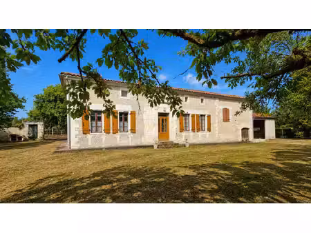maison en pierre à faire évoluer selon vos envies – 6 kms ouest de barbezieux - terrain ar