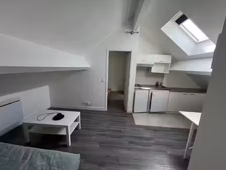 appartement 2 pieces meuble - 870 € cc