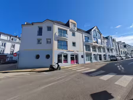 appartement 2 pièce(s) lumineux avec loggia  vue dégagée et stationnement sécurisé