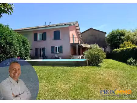 maison avec piscine de 130 m² sur 970 m² de terrain