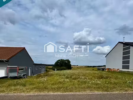 terrain de 1204 m²