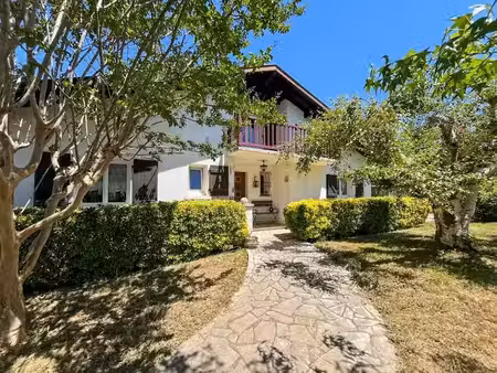vente maison 4 pièces 190 m² à cambo-les-bains (64250)  440 000 €