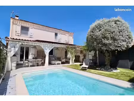 villa avec piscine – dpe a – faibles coûts énergétiques – aucun gros travaux