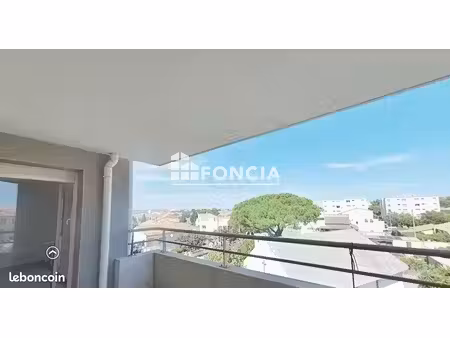 à vendre – appartement t3 avec deux terrasses et parking – port-saint-louis-du-rhône