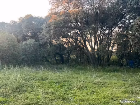 terrain 350 m² plan d orgon