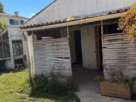maison f4 sur 400 m2