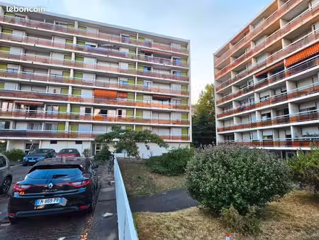 vends appartement t2 bron 69500