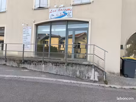 cellule commerciale 105 m²