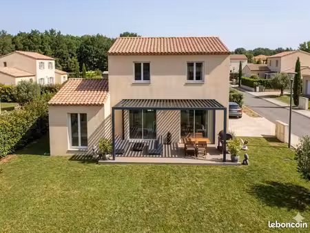 maison 95 m² greasque