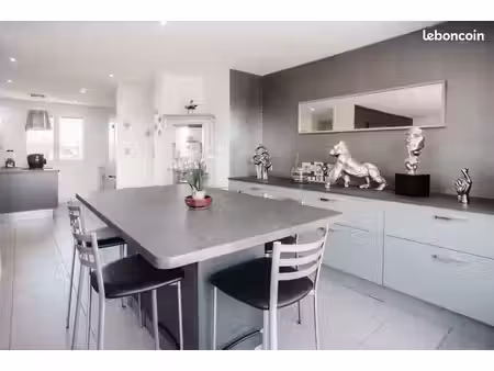 appartement t3 bis 66m² climatisé