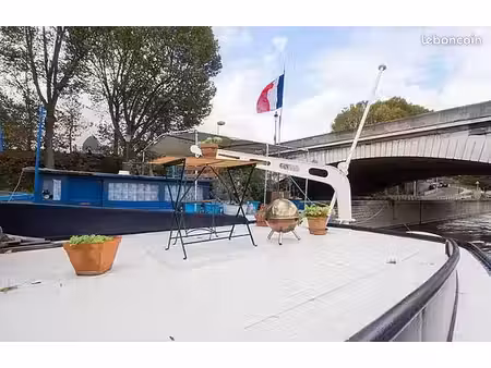 rare - studio meublé à louer sur péniche en plein cœur de paris