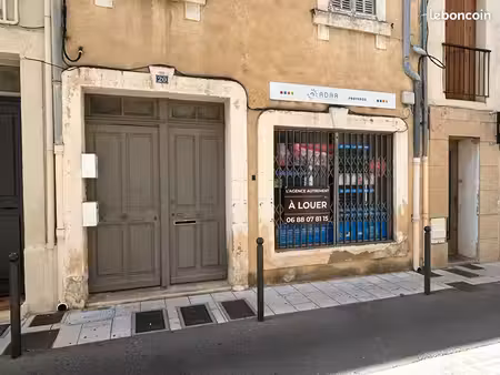 local 40 m² salon de provence