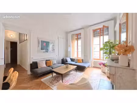 t3 76m² plein sud - lyon 3 préfecture - cachet