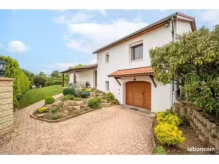 propriété 6 pièces 158 m²