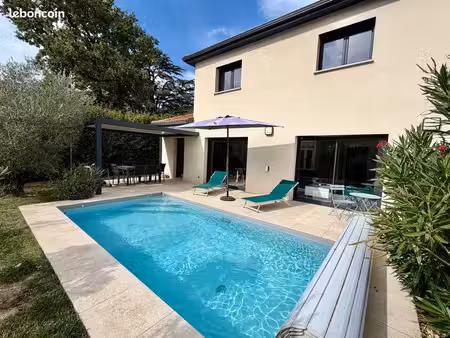 maison de 2021 -4 chambres avec piscine