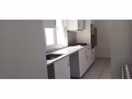 location appartement 6 pièces 122 m² à nimes (30000)  1 130 €