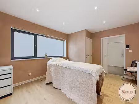surface commerciale à louer à avenue reine elisabeth 21 haccourt (vwd18595)