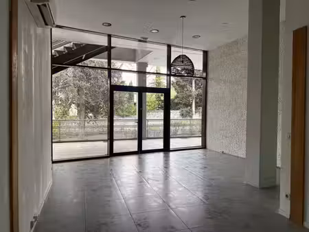 location commerce bouc bel air 13320 75m²
