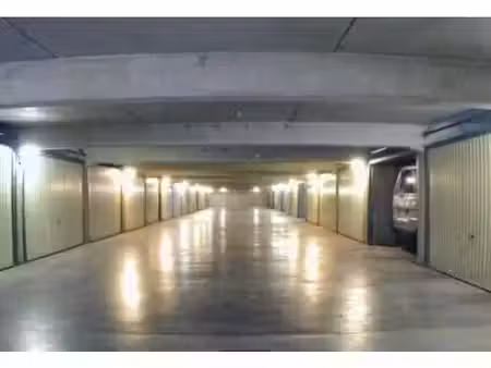 box garage à woluwe-saint-lambert  avenue mounier