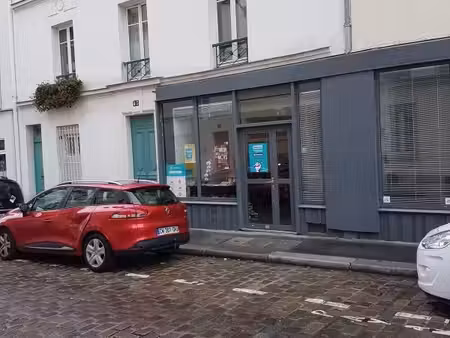 local 73 m²