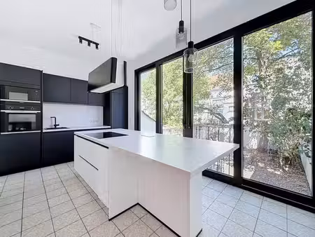 saint-gilles : belle maison de maître rénovée en 2021