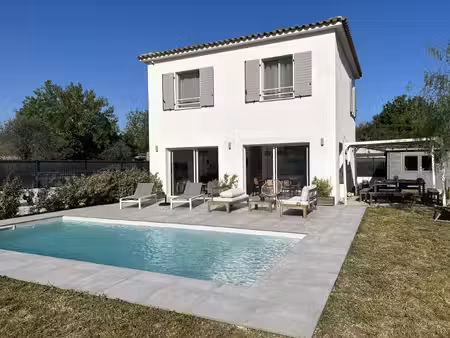 belle maison individuelle récente 4p avec piscine