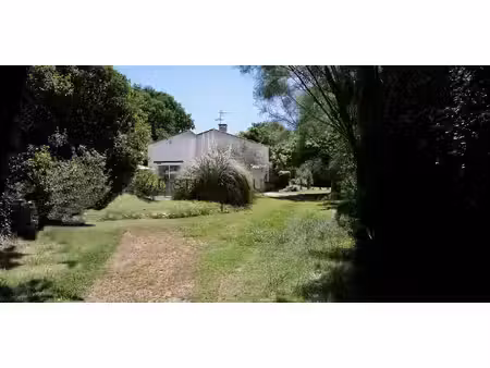 maison avec piscine et jardin ventabren (13)