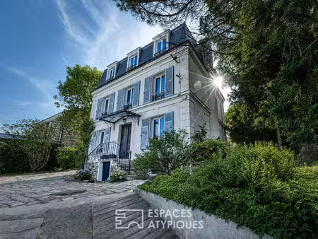 la maison de maître avec piscine et véranda