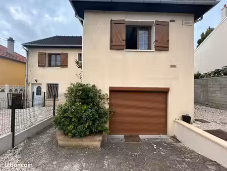 maison divisée en 2 appartements
