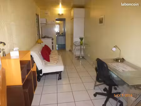 location studio indépendant dans maison individuelle