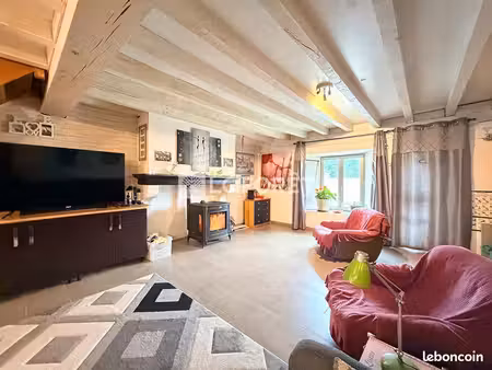 maison 8 pièces 232 m²