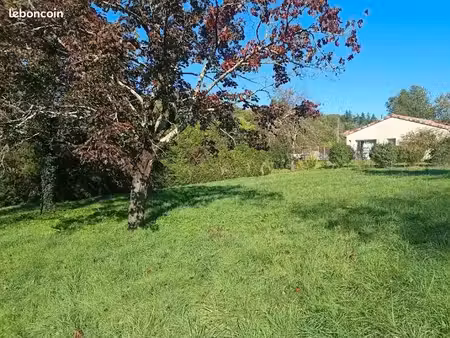terrain 703 m² avon