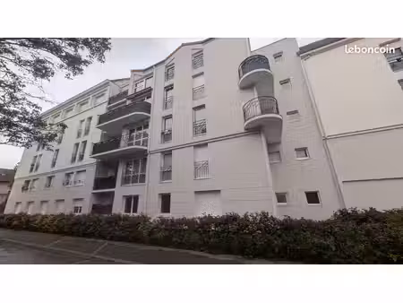 studio 1 pièce 27 m²
