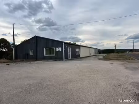 bâtiment de stockage