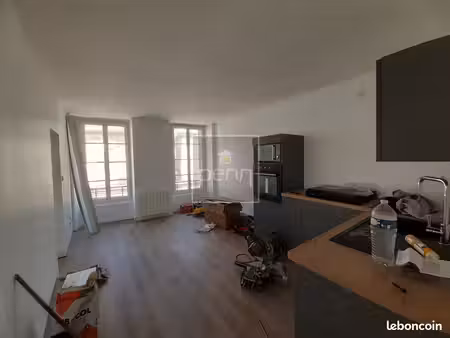 studio 1 pièce 26 m²