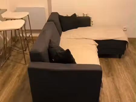 appartement meublé hypercentre avec cours extérieure