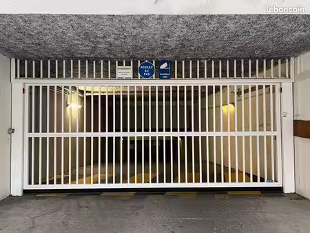 ◊ chartrons - place de parking haute sécurité - vidéosurveillance 24h/24 ◊