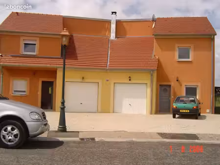a louer maison mitoyenne houecourt
