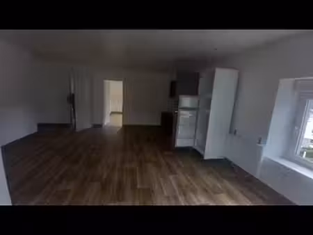 apparemment a loué a autechaux roide 25150