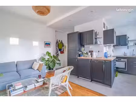 loue t2 37m² refait à neuf et meublé à clichy