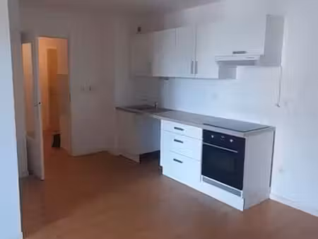 ? appartement 3 pièces – 2 chambres – châteauneuf-d’ille-et-vilaine- rdc